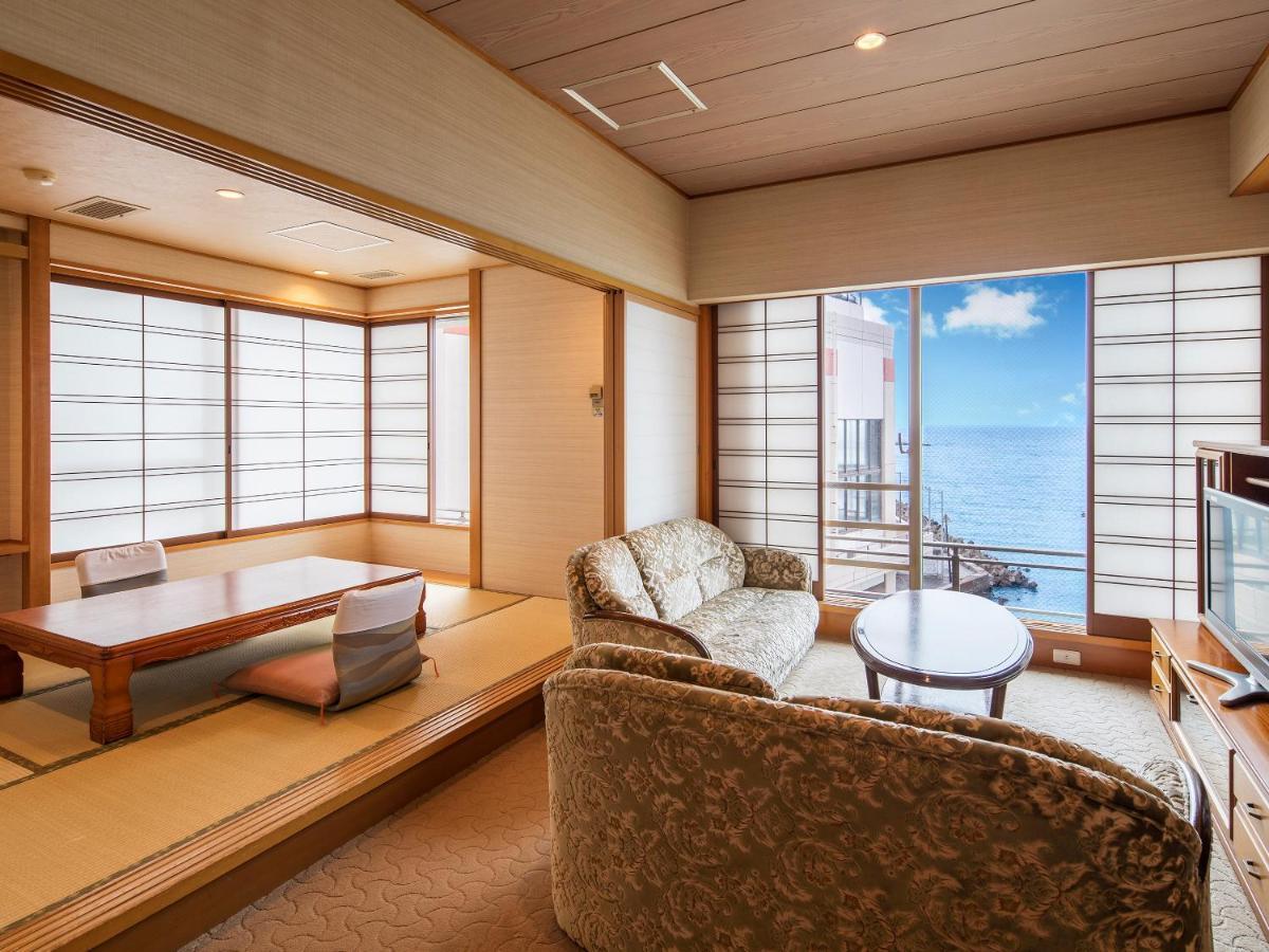 Mikazuki Sea-Park Hotel Katsuura Кацуура Экстерьер фото